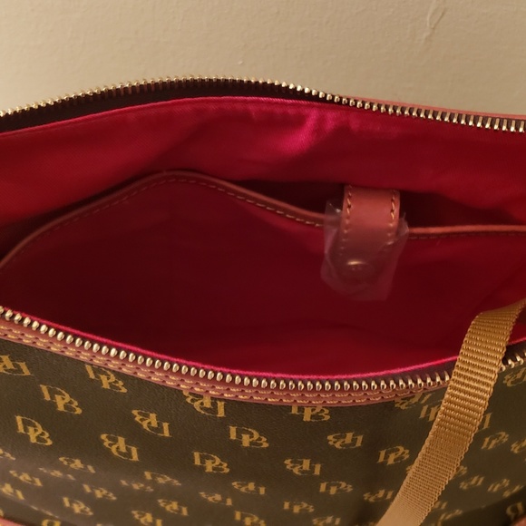 NEW Dooney & Bourke brown/tan bag - Picture 8 of 8